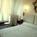 Montsegur Hotel 3*