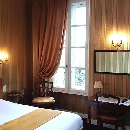 Montsegur Hotel 3*
