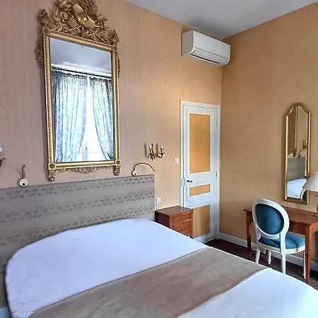 Hotel Montsegur 3*