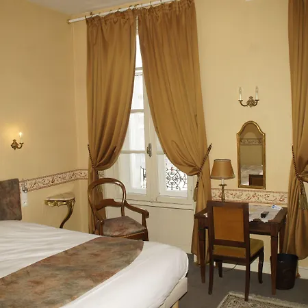 Montsegur Hotel