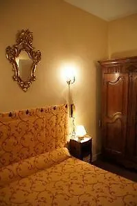 Montsegur فندق 3*