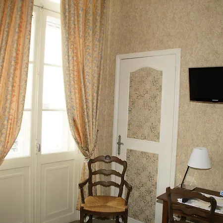 Montsegur Hotel 3*