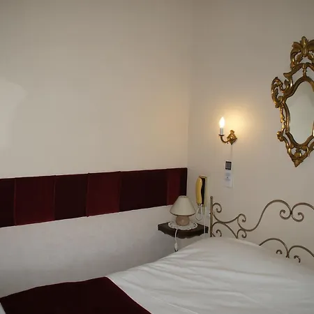 Montsegur Hotel 3*